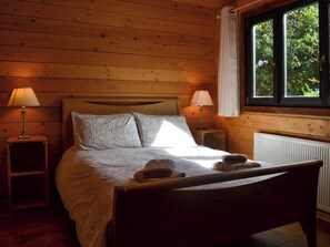 Double bedroom | West Middlewick Farm - Churn - West Middlewick Farm , Nomansland, near Tiverton