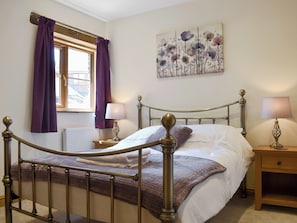 Comfortable double bedroom | Little Allaston Farm Holidays - Lambing Shed - Little Allaston Farm, Lydney
