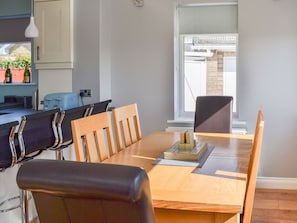 Lovely and spacious kitchen/dining area | Grays Cottage, Bridlington