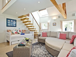 Spacious, comfortable living area | Antells Farm Barn, Sturminster Newton