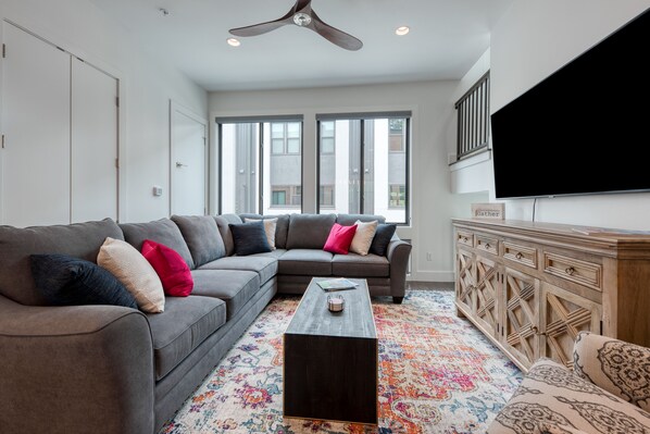 2nd Floor Living with ample seating for your entire group