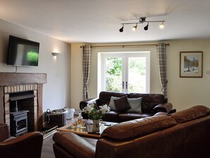 Living room | The Brewers Cottage - Roddenloft, Mauchline