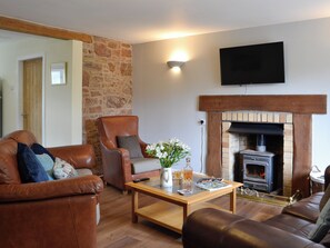 Cosy living room with wood burner | The Brewers Cottage - Roddenloft, Mauchline