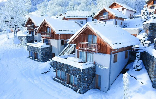 This is a perfect location for a ski getaway.