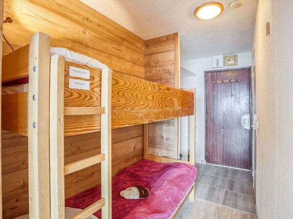 Pièce, Propriété, Bâtiment, Lit, Meubles, Maison, Design Intérieur, Immobilier, Chambre, Salle De Bains