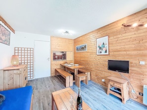 Furniture, Picture Frame, Table, Building, Wood, Interior Design, Cabinetry, Flooring, House, Floor