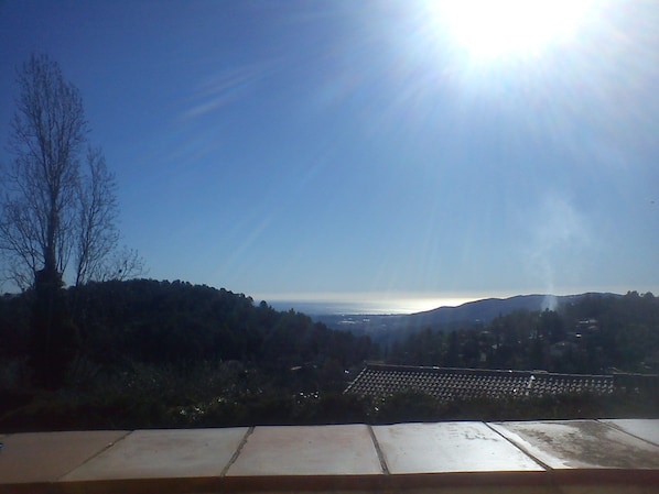 Vue sur la mer et le massif du Tanneron