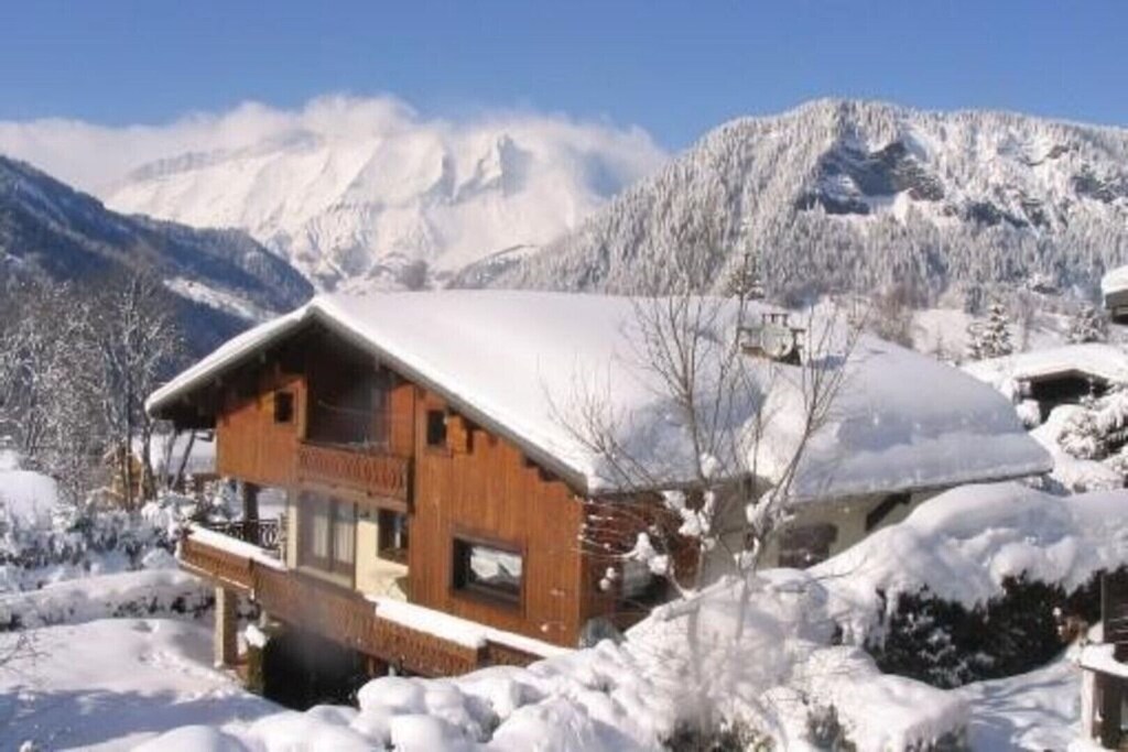 Teux Ski Lift, Notre-Dame-de-Bellecombe, Savoie, France