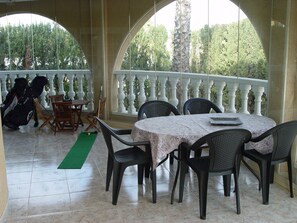 Outdoor dining