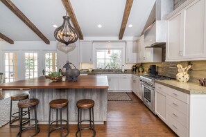 Gourmet newly remodeled Kitchen
