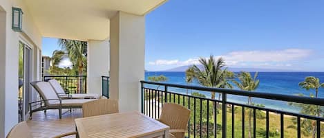 Main Lanai/Balcony.  The Island of Lanai is on display in the distance.