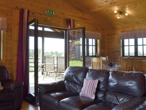 Open plan living space | West Middlewick Farm - Otter - West Middlewick Farm , Nomansland, near Tiverton
