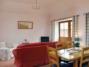 Open plan living space | The Cottage at Cauldcoats, Near Linlithgow
