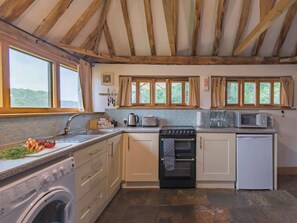 Kitchen | Heron Barn - Penn Estate, Hollingbourne