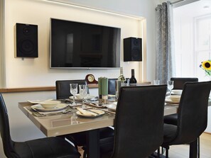 Welcoming, bright living/dining room | Waterloo Farm House, Waterloo, near Dunkeld