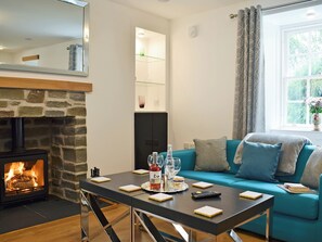 Welcoming, bright living/dining room | Waterloo Farm House, Waterloo, near Dunkeld