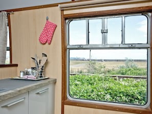 Coastal view | Brunel Boutique Railway Carriage No 5 - Brunel Boutique Railway Carriages, Dawlish Warren
