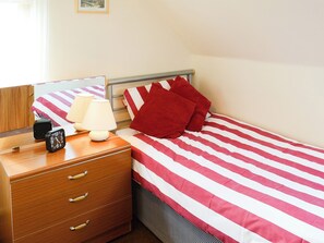Single bedroom | Kimberley Apartment - Kimberley, Alness, near Invergordon
