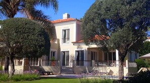 Four Bedroom Villa in Quinta do Lago Estate SD99 - 2