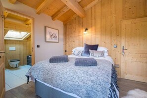 Bedroom 1 - double with ensuite bathroom