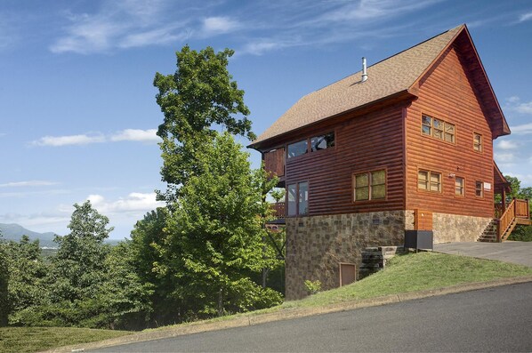 A Bears View Cabin