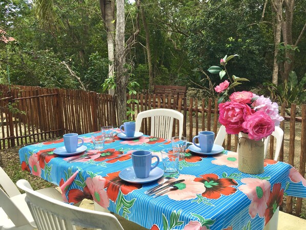 Outdoor dining