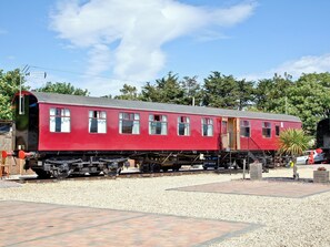 Charming holiday accommodation | Brunel Boutique Railway Carriage No 2 - Brunel Boutique Railway Carriages, Dawlish Warren