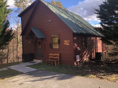 Front of the cabin and entrance