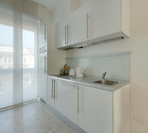 Make a tasty meal in your own kitchen!