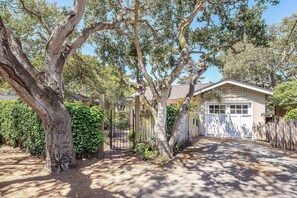 2 Bedroom, 2 Bathroom Cottage in Carmel-by-the-Sea