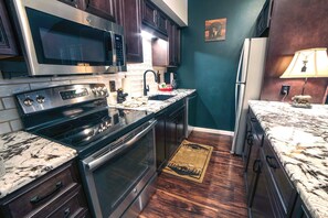 Full Kitchen