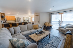 Open floor plan for entertaining and enjoying the views of Park City ski area