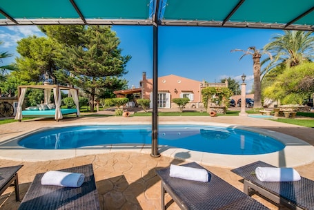Finca auf Mallorca mit Pool und Grill