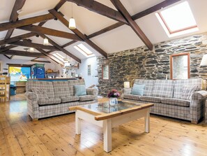 Open plan living space | New England - Tregrill Farm Cottages, Menheniot, near Liskeard
