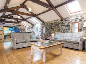 Open plan living space | New England - Tregrill Farm Cottages, Menheniot, near Liskeard