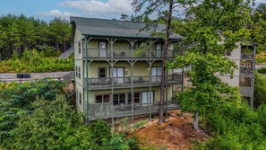Three story deck to soak in the beautiful views.