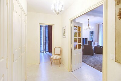 Exceptional apartment 200 m2 plus terrace 200 m2 in the center of Cannes, 300 m from beaches and Palais des Festivals