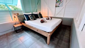 First bedroom with bed 160 x 200