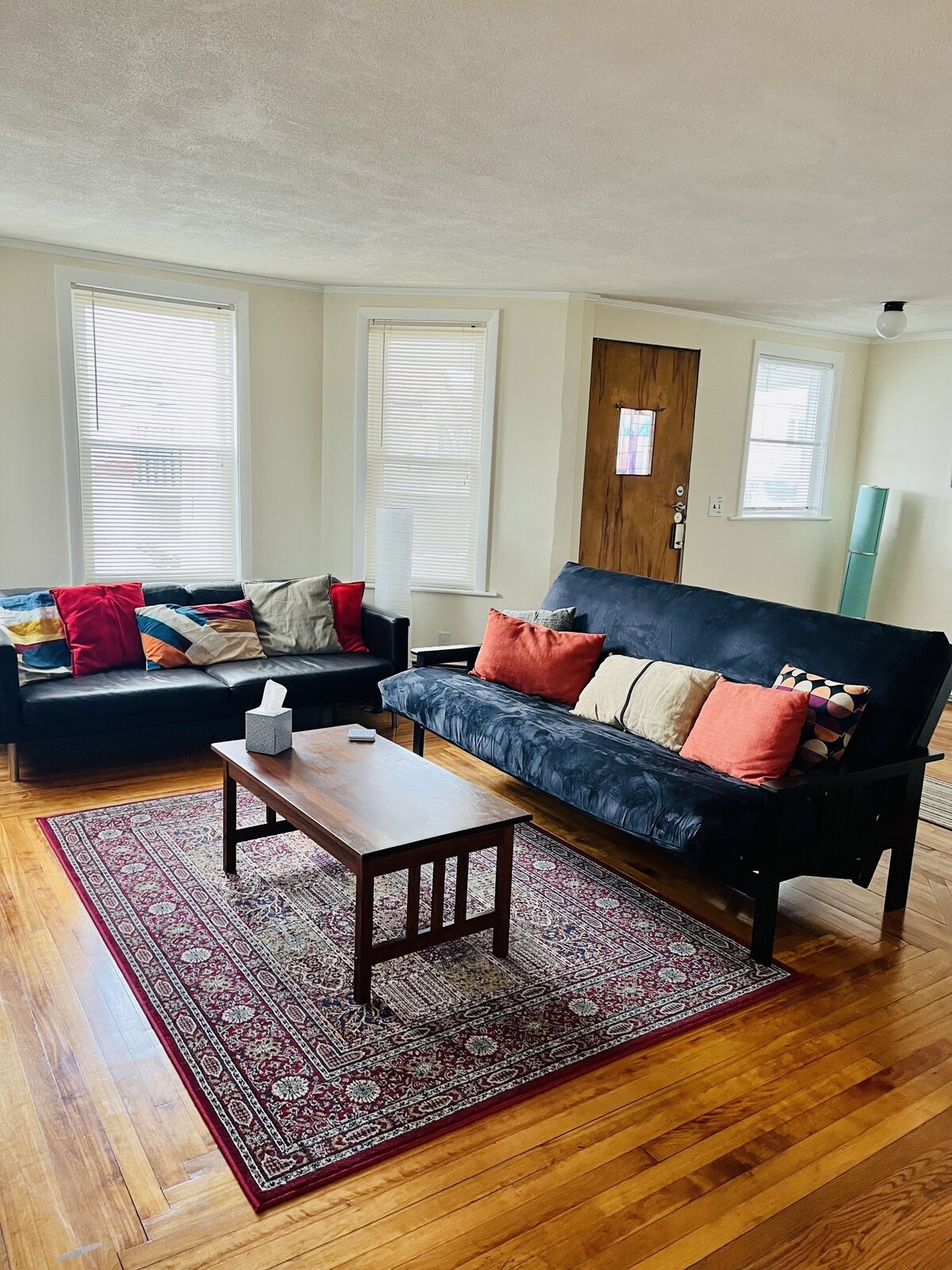 Spacious & bright family home near Hospitals, University & train station.