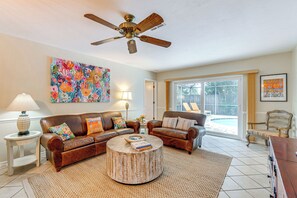 Living Room | Central A/C & Heat