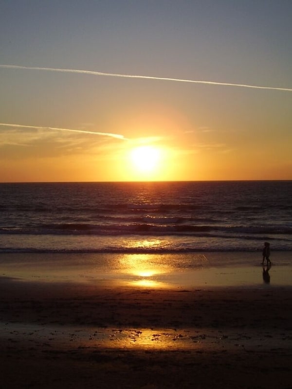 Let that sunset romance take over.. .. ..