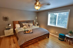 Upstairs King bedroom with en-suite