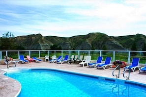 Free access to Resort pool, hot tub, fitness center and discounts on golf and restaurant. Open June - September.