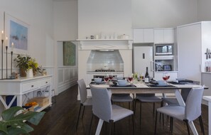 kitchen/dining