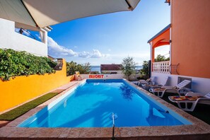 Holiday Home Swimming Pool