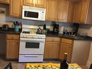 Fully Stocked KItchen