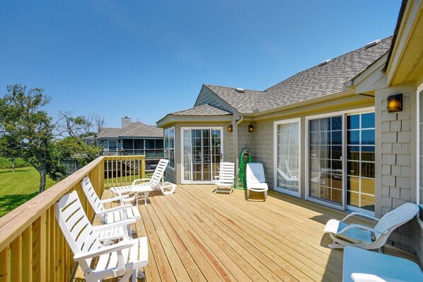 Tayer Deck Home View 