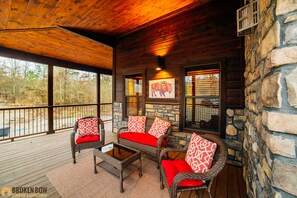 TwinCedarsLodge.BeaversBend2