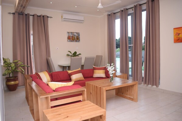 Open plan lounge with diner
