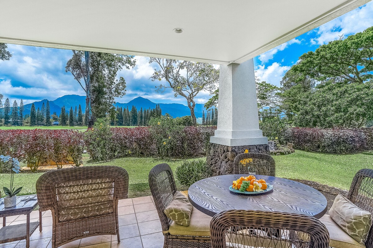 Light-filled condo with golf & mountain views, hot tub, outdoor pool & gym